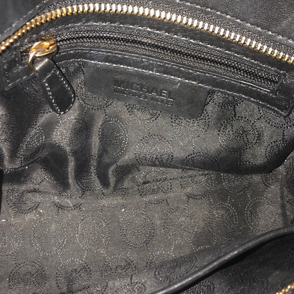 Michael Kors Hamilton Traveler Cross Body - Picture 4 of 5